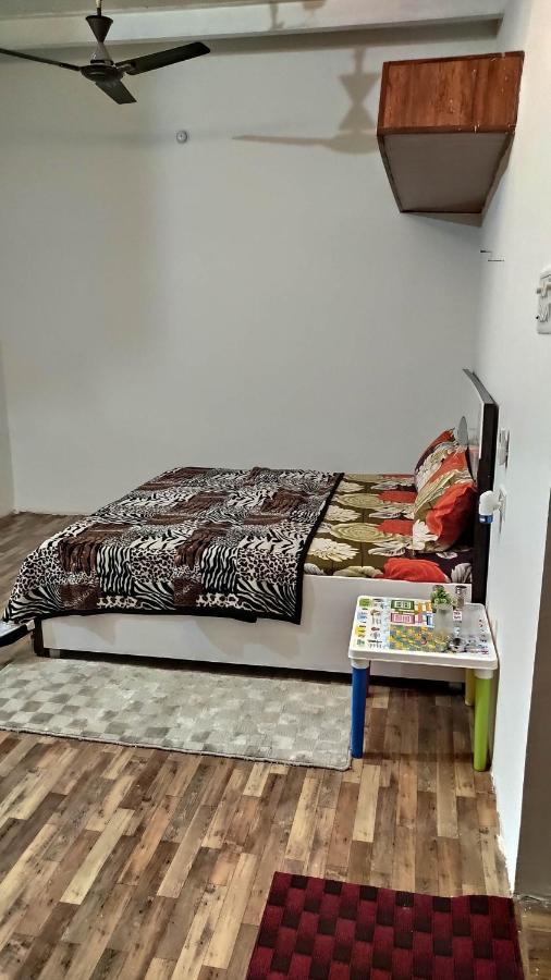 Ira Homestay Mathura - Divine Spiritual Stay Extérieur photo