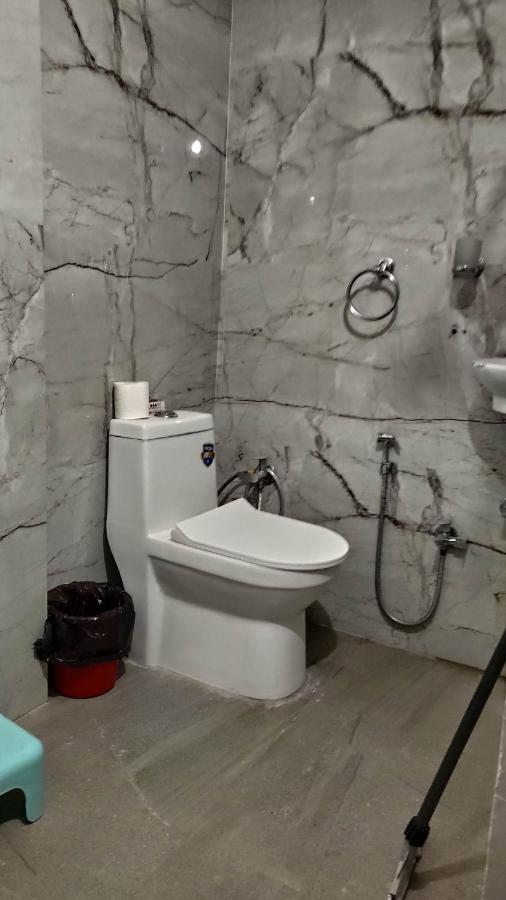 Ira Homestay Mathura - Divine Spiritual Stay Extérieur photo