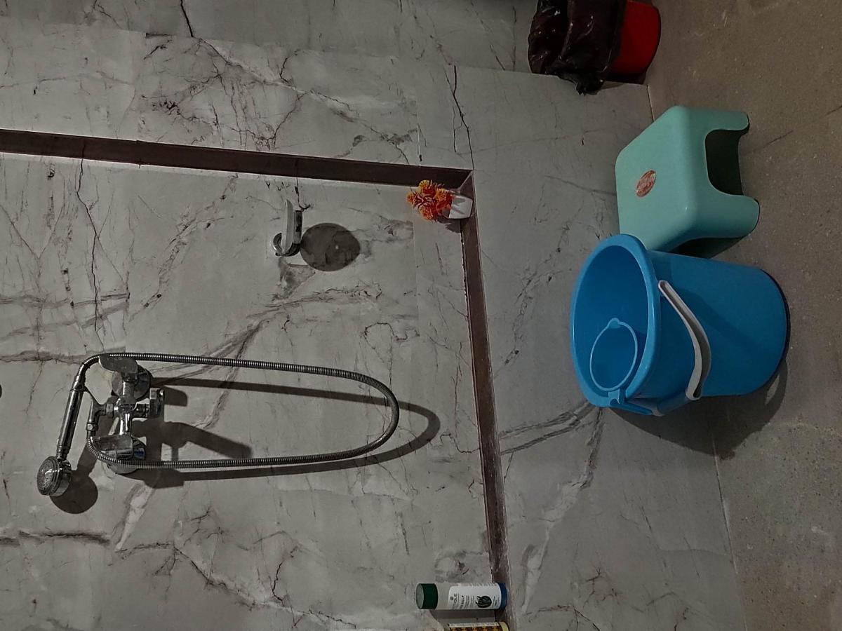 Ira Homestay Mathura - Divine Spiritual Stay Extérieur photo