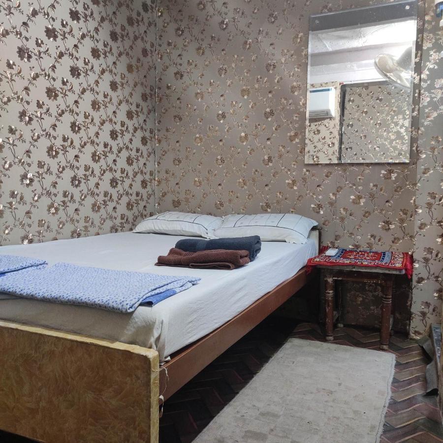 Ira Homestay Mathura - Divine Spiritual Stay Extérieur photo